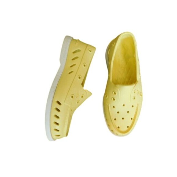 Sperry Size 7 Yellow Rubberized Slip On Top Sider Casual Shoes NEW - Picture 1 of 4